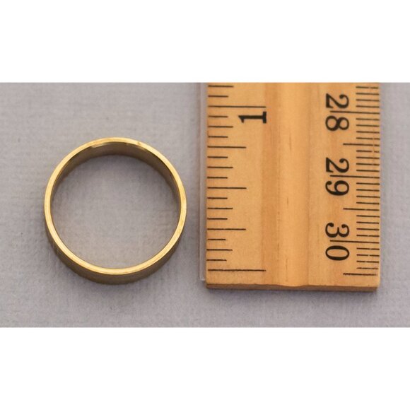 Size 8 1/2 gold tone vintage ring (C1) - Picture 3 of 3